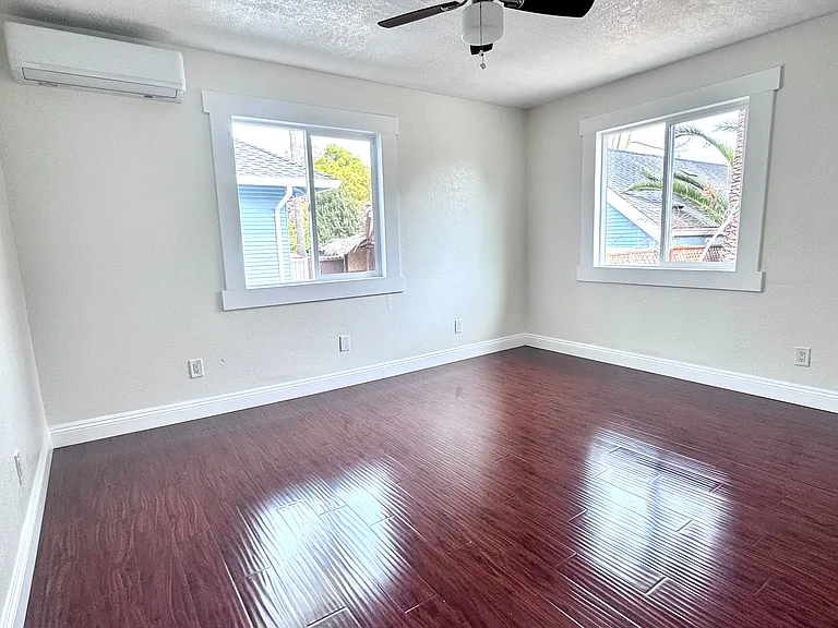 876 S 9th St — Photo 13
