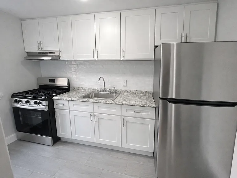 Michael Manor Apartment Homes — Photo 20
