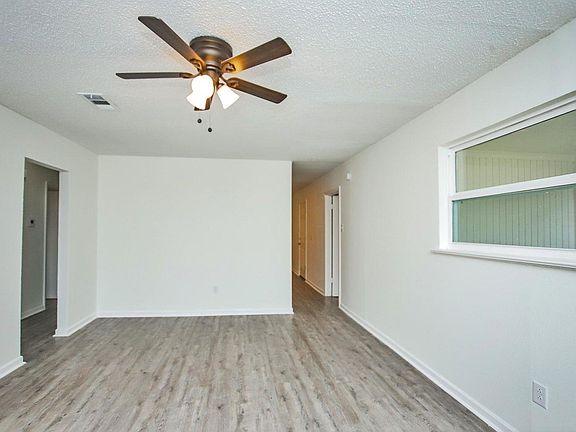 3rd image of 317 Ivy St
