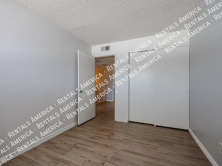 1052 S San Jose #2 — Photo 17