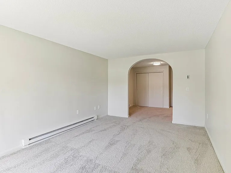 21-web-or-mls-Plantation St-S2708-013
