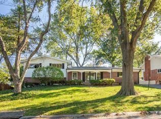 1261 Moncoeur Dr, Saint Louis, MO