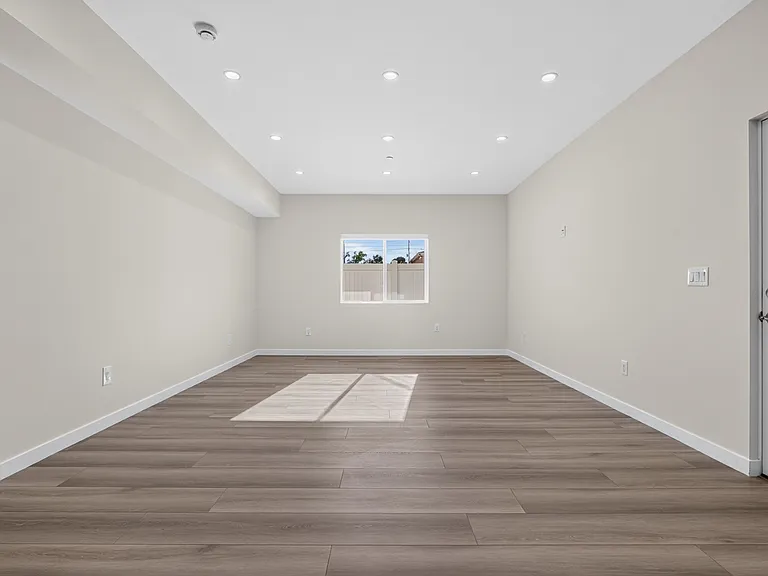 1809 N Avon St #101 — Photo 6