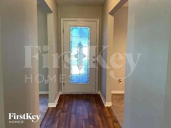 1242 Summit Oaks Dr E — Photo 2