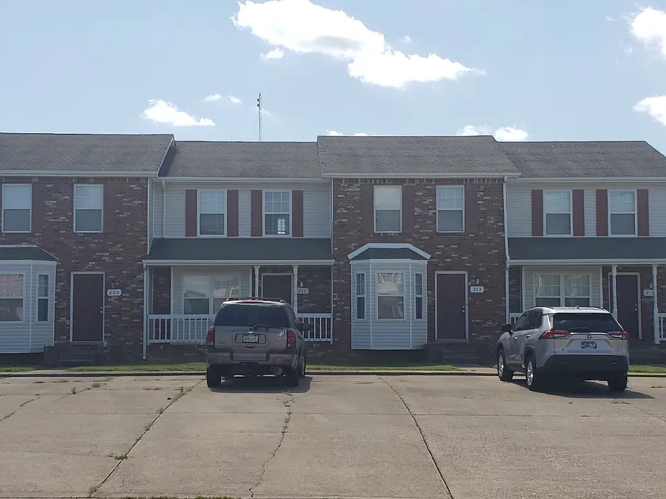 211 Tree Line Dr