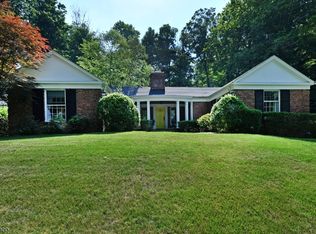 25 N Saddle Brook Dr, Ho Ho Kus, NJ 07423