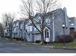 8 South St #B12, Danbury, CT 06810