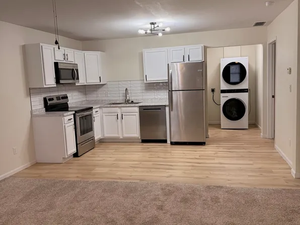 1000 Northeast Dr #D, Jefferson City, MO 65109