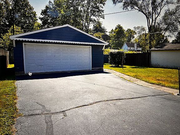 5th image of 1719 Ruth Dr