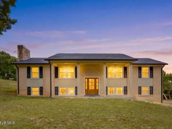 806 Sir Echo Dr, Kingsport, TN 37663