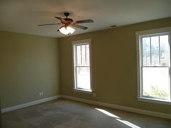 4th image of 27 Grove Park Cres