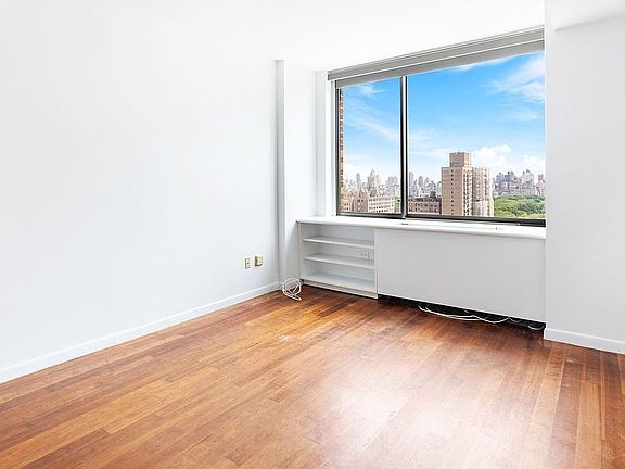 4th image of 111 W 67th St APT 24L