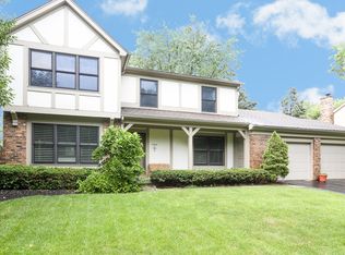 1400 Calcutta Ln, Naperville, IL 60563