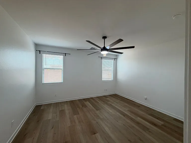 36375 W Leonessa Ave — Photo 8