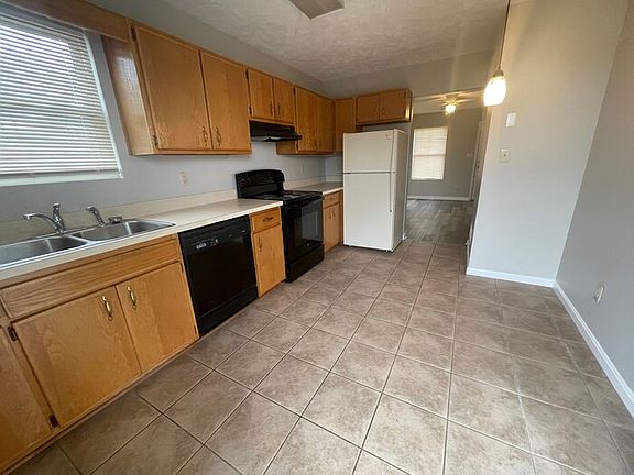 5th image of 1975 Allison Ln NW APT 8