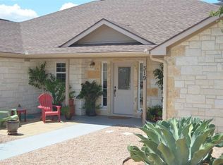319 Pony Creek Dr, Kingsland, TX 78639