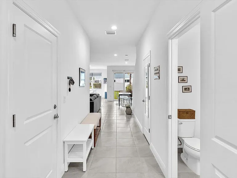556 Sanderling Cir #0 — Photo 5