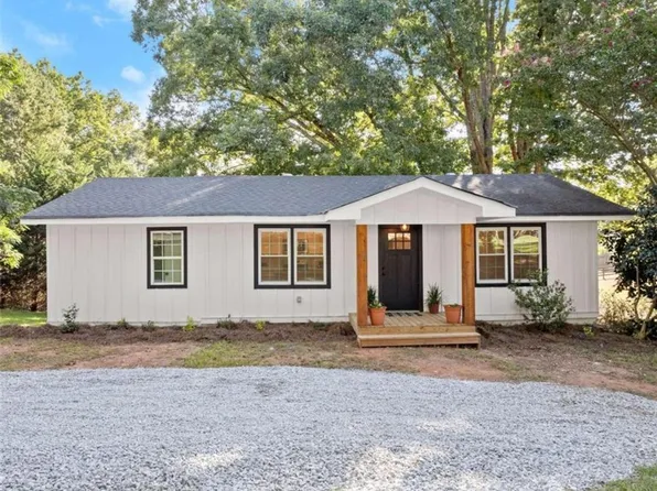 755 Moon Bridge Rd, Winder, GA 30680