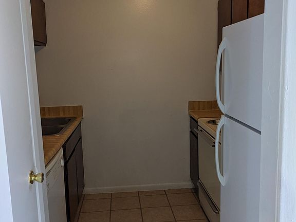 3rd image of 4110 Arthur Ln #22