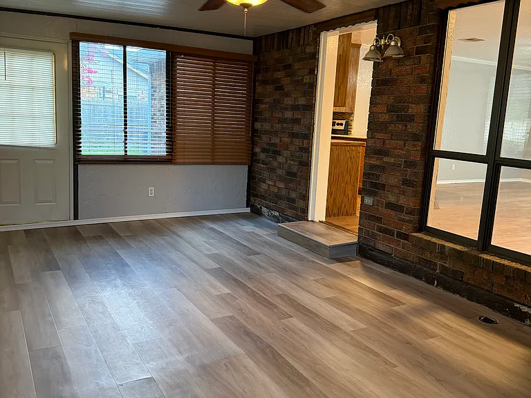 3538 N Santa Fe Ave — Photo 4