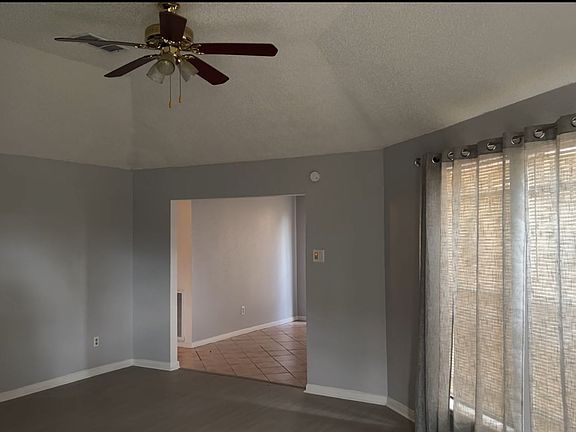 2nd image of 11826 Roandale Dr
