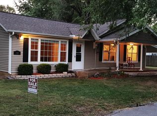 92 S Church St, Farmington, AR 72730