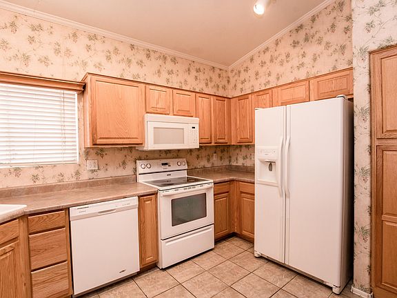 3rd image of 8829 E Laurie Ann Dr