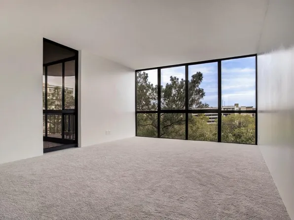 5001 Woodway Dr Unit 705, Houston, TX 77056