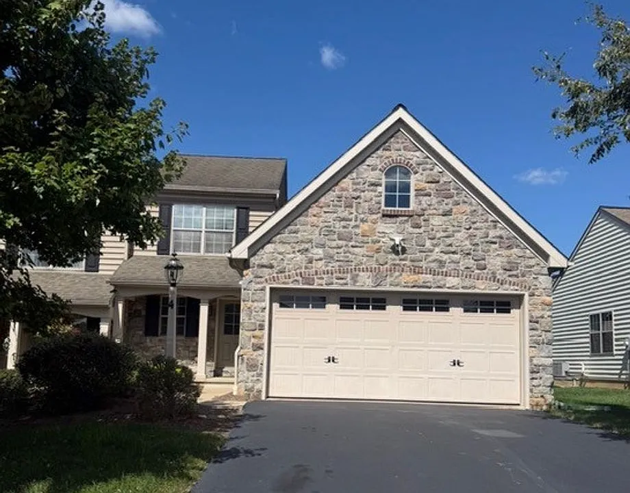 4 Southbrook Dr