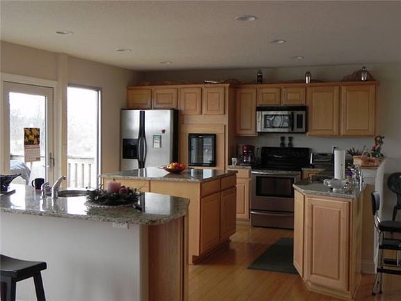 3rd image of 89 Zellers Ln