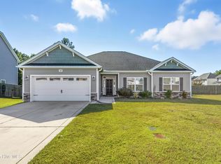 502 Saltworks Ln, Sneads Ferry, NC 28460