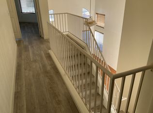 5726 Roundrock Dr, Las Vegas, NV 89142