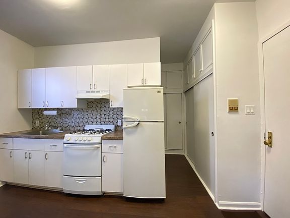4th image of 22-57 43rd St #1A