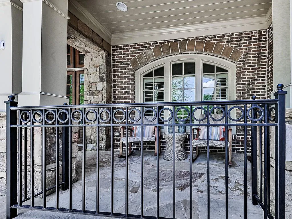 6 bed, 5.5 bath, 8738 sqft, $9,500 — Photo 4