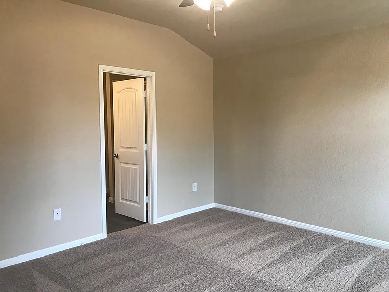 10704 Losoya Cv — Photo 14