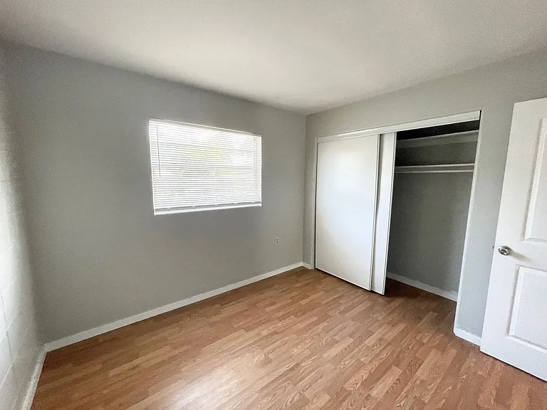 1343 W Point Dr #1 — Photo 8