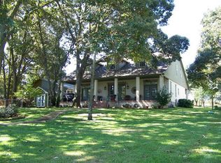 1651 Loise Ln, Athens, TX 75752