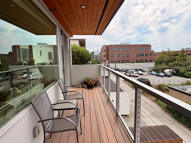 2351 Franklin Ave E #202 — Photo 10