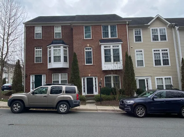 902 Rainier Rd, Charlottesville, VA 22903