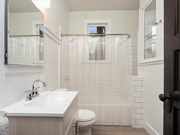5th image of 716 S Maple Ave #1