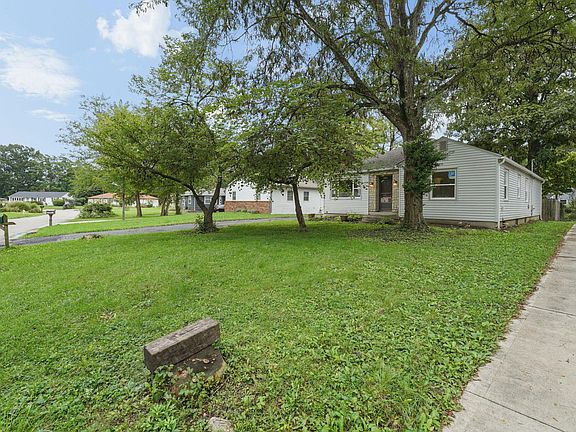5th image of 2655 Woodley Rd