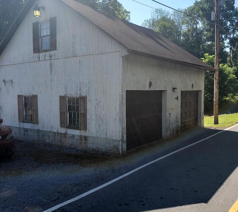 2nd image of 2 Mail Route Rd