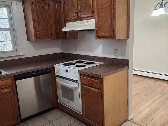 4th image of 2710 South Rd