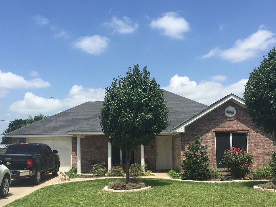 1st image of 305 Dixie Dr