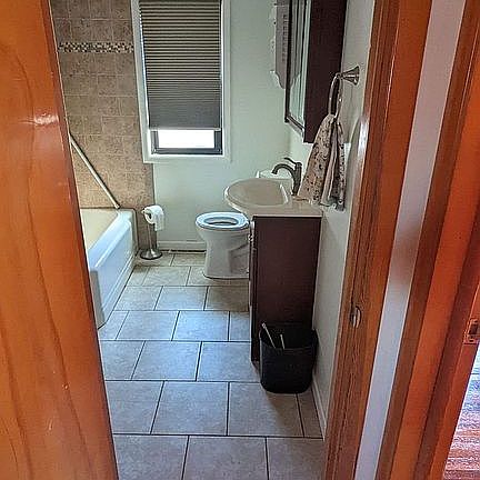 5th image of 4218 S Baker Ln