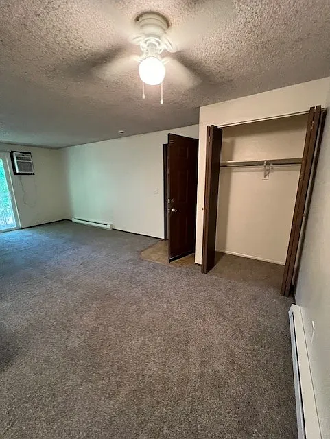 418 E Hawthorne Rd — Photo 4