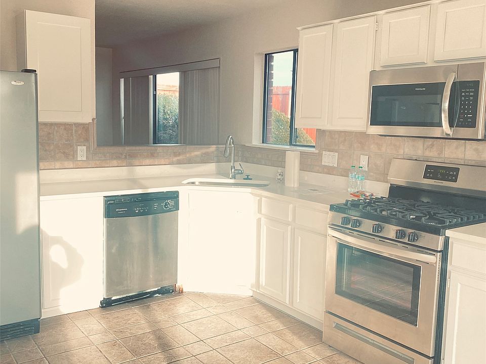 1st image of 1022 Fairview Ct
