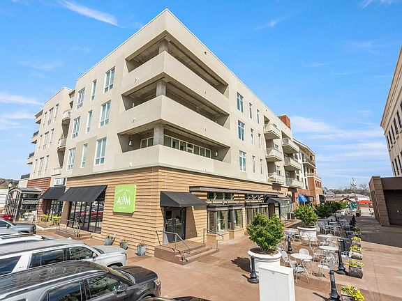 3rd image of 1831 28th Ave S APT 420