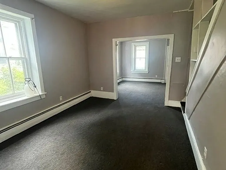 206 N 2nd St — Photo 9