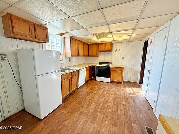 4th image of 4391 Florence Dr